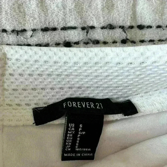 Forever 21  Women’s Black White Summer Pleated Preppy Prep Box Pleat Skirt Small - Picture 5 of 5